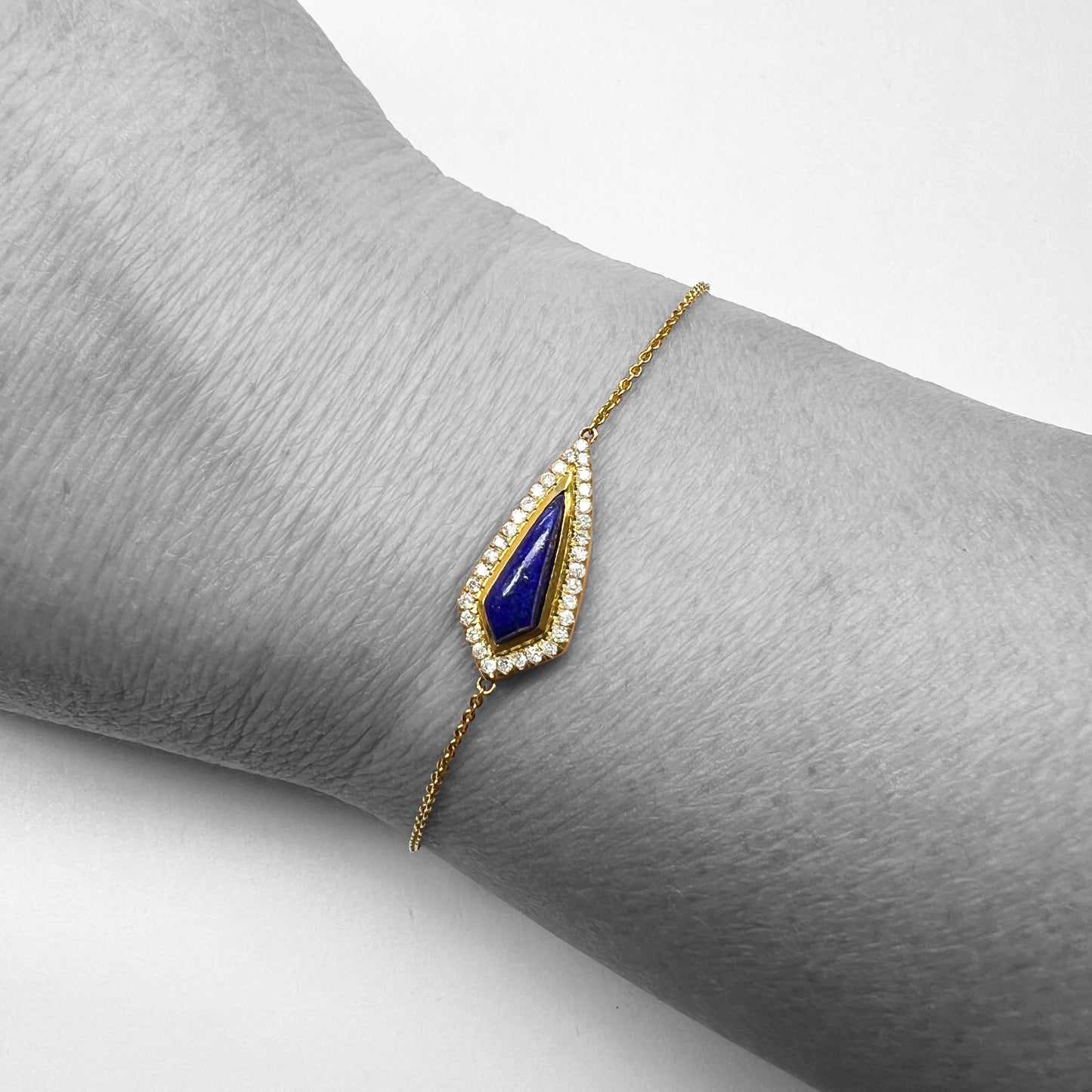 18ky Lapis Bracelet