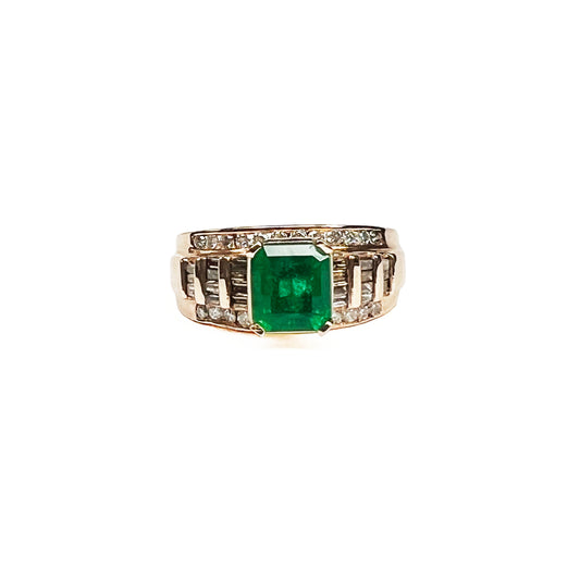 10kr Emerald and Diamonds Ring
