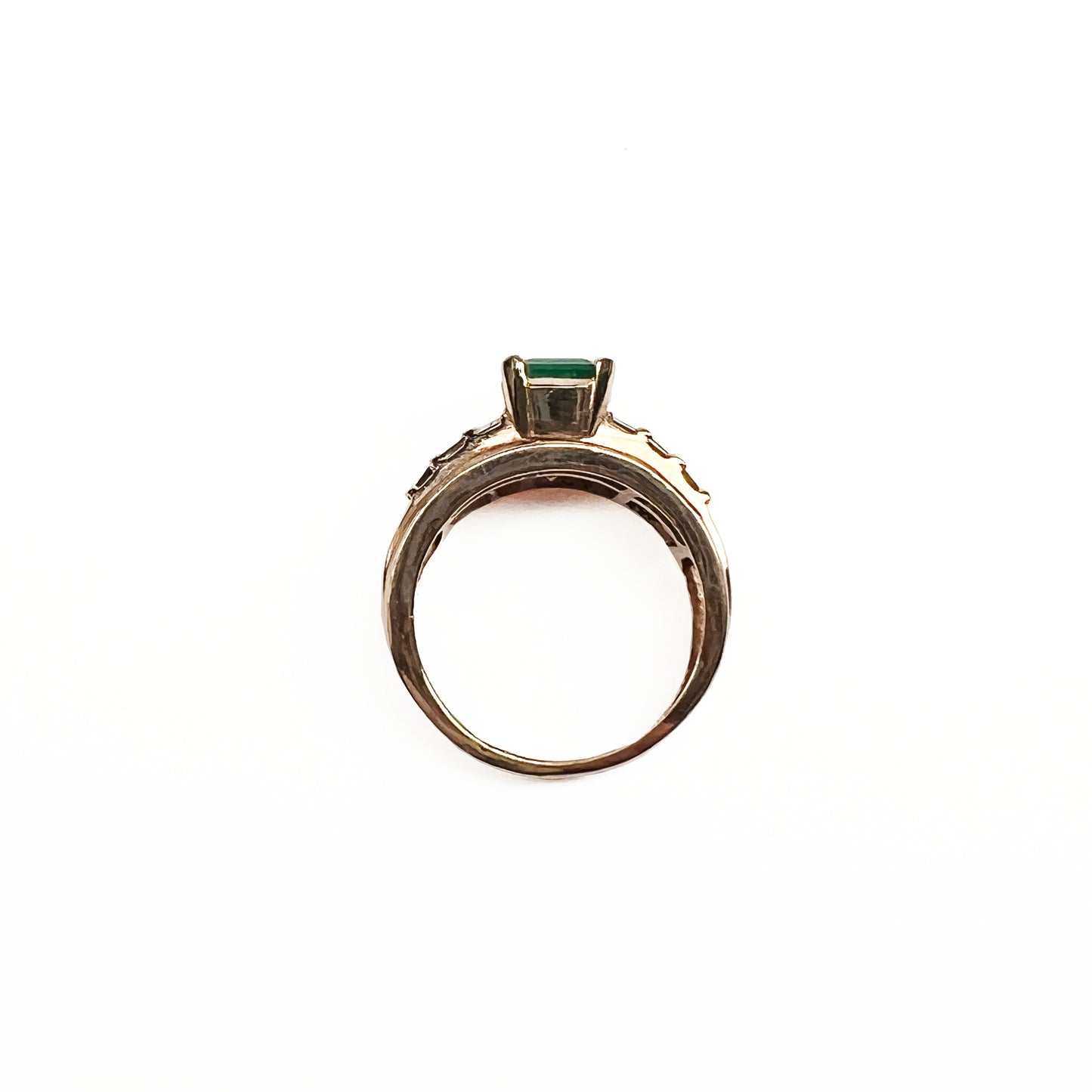 10kr Emerald and Diamonds Ring